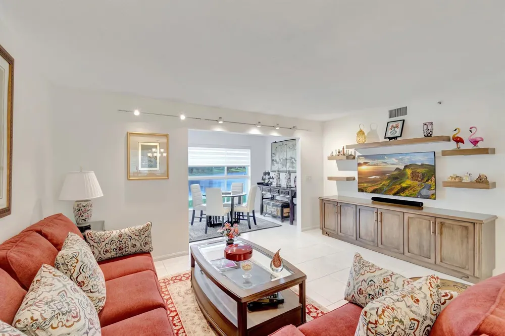 5746 CRYSTAL SHORES DRIVE #103 Boynton Beach, FL 33437