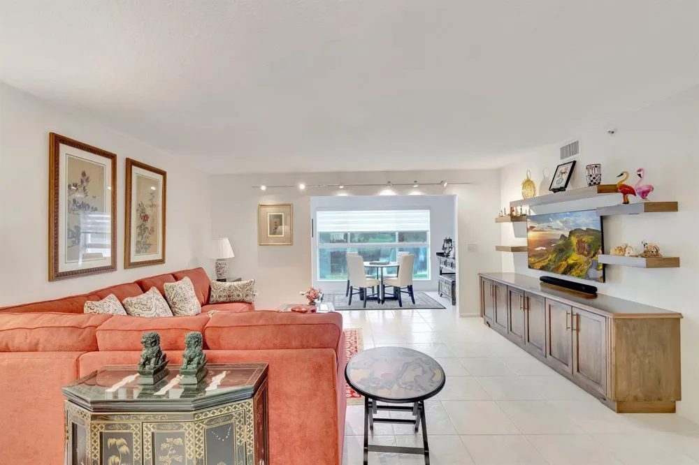 5746 CRYSTAL SHORES DRIVE #103 Boynton Beach, FL 33437