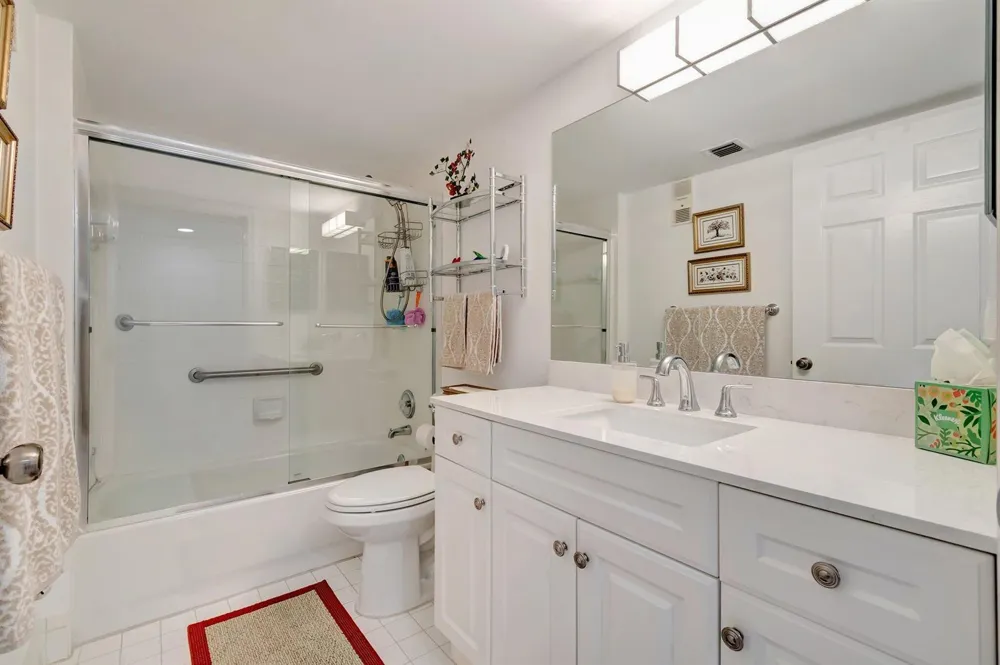 5746 CRYSTAL SHORES DRIVE #103 Boynton Beach, FL 33437