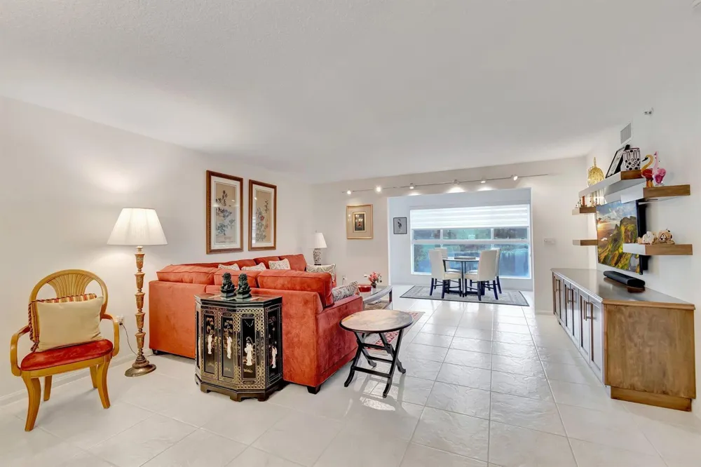 5746 CRYSTAL SHORES DRIVE #103 Boynton Beach, FL 33437