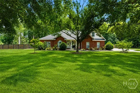 1201 E Hampton Drive