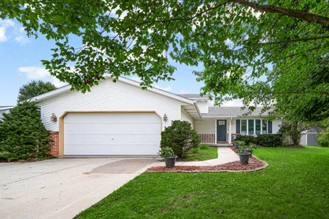 585 Lake Park Drive
