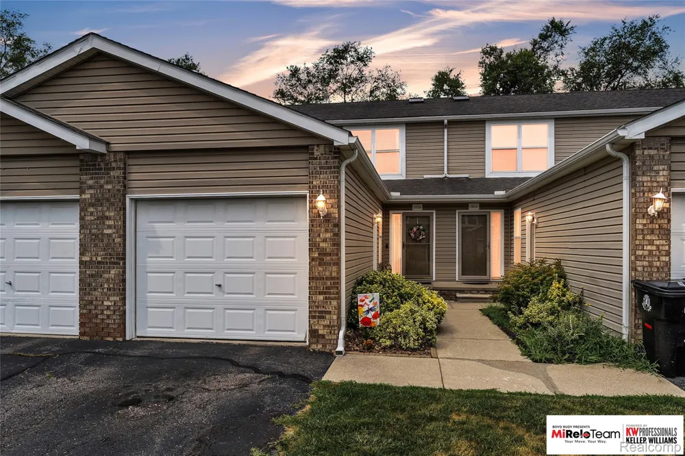 19508 Stanford Lane #5 Roseville City, MI 48066