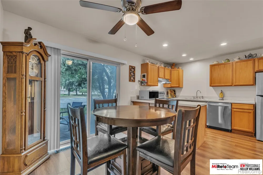 19508 Stanford Lane #5 Roseville City, MI 48066