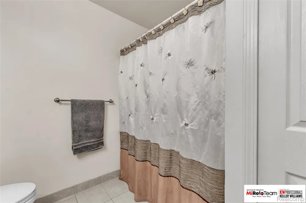 19508 Stanford Lane #5 Roseville City, MI 48066