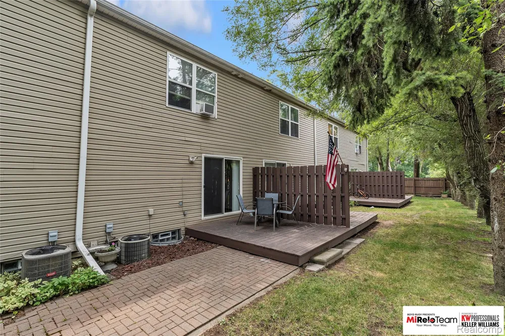 19508 Stanford Lane #5 Roseville City, MI 48066