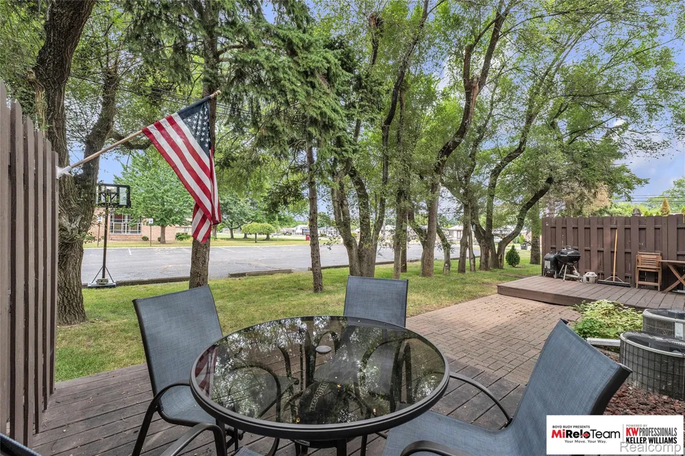19508 Stanford Lane #5 Roseville City, MI 48066