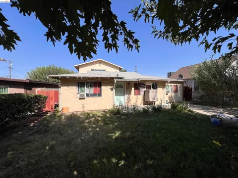 817 Sierra Street