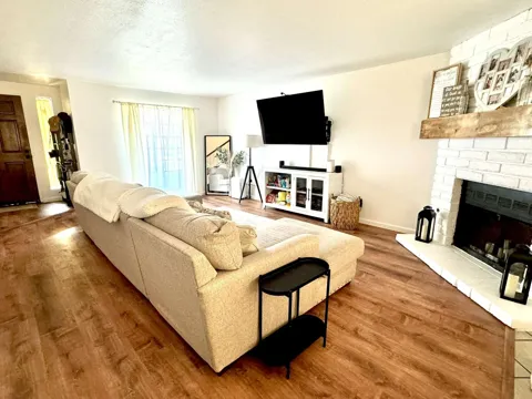 4718 E Alamos Avenue #101