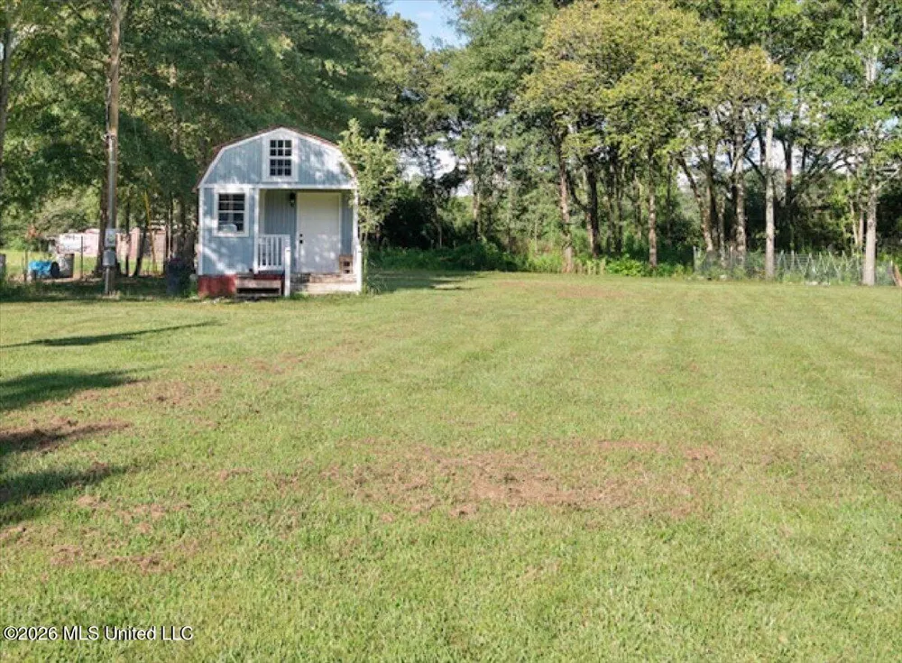 3224 Old Jackson Road Forest, MS 39074