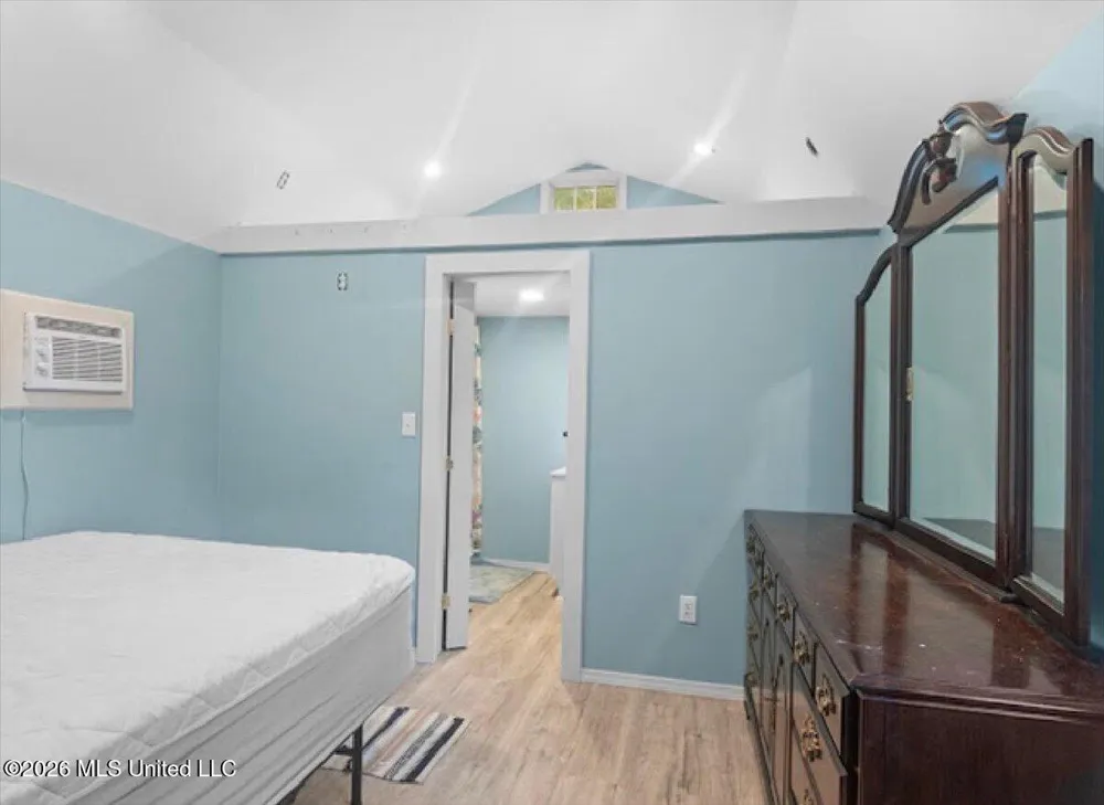 3224 Old Jackson Road Forest, MS 39074