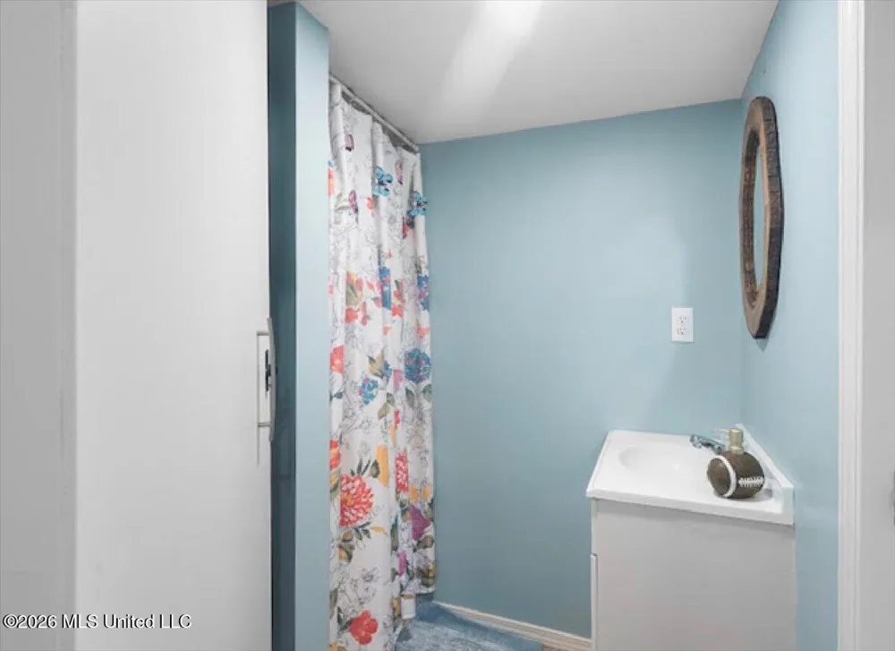 3224 Old Jackson Road Forest, MS 39074