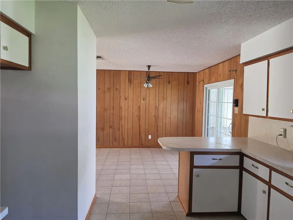 1607 W Palm Drive Aransas Pass, TX 78336