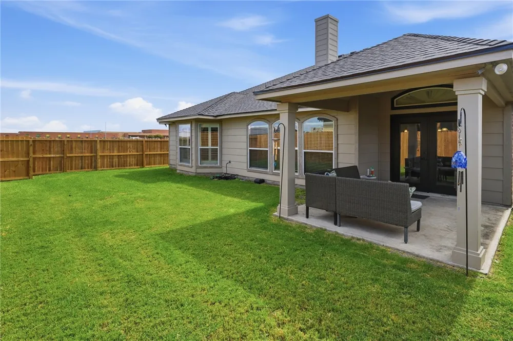 328 Nicklaus Drive Portland, TX 78374