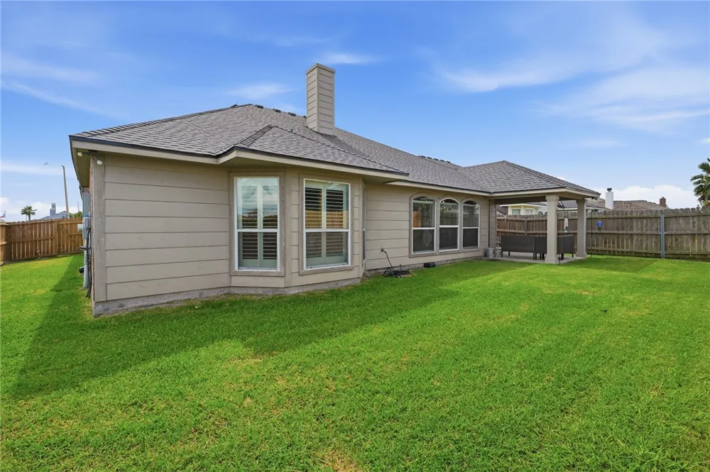 328 Nicklaus Drive Portland, TX 78374