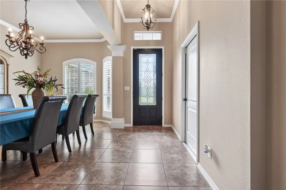 328 Nicklaus Drive Portland, TX 78374