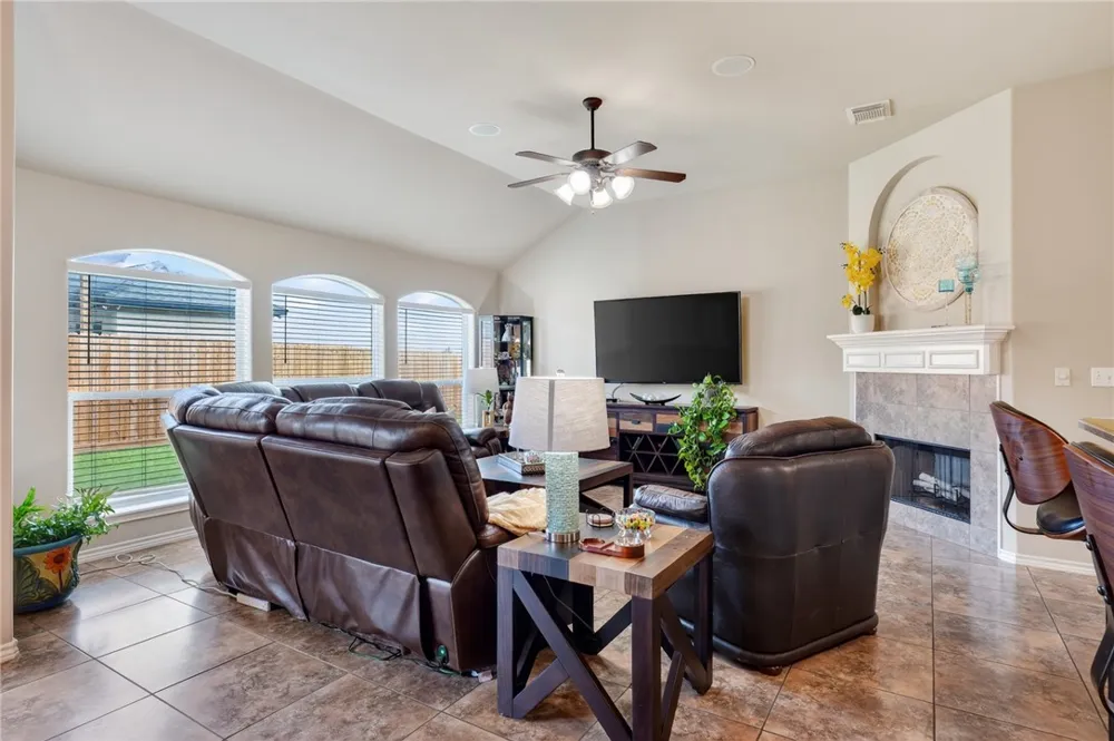 328 Nicklaus Drive Portland, TX 78374