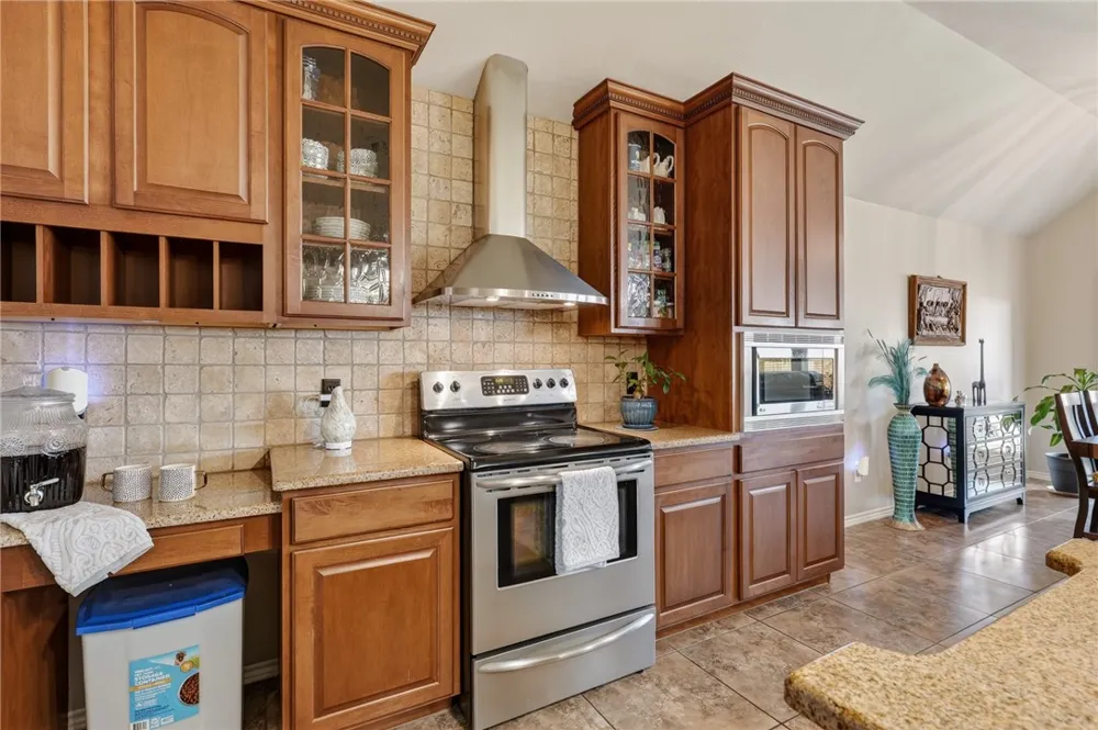 328 Nicklaus Drive Portland, TX 78374