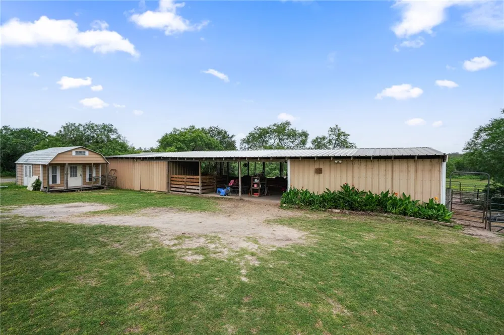 23669 County Road 1092 Mathis, TX 78368