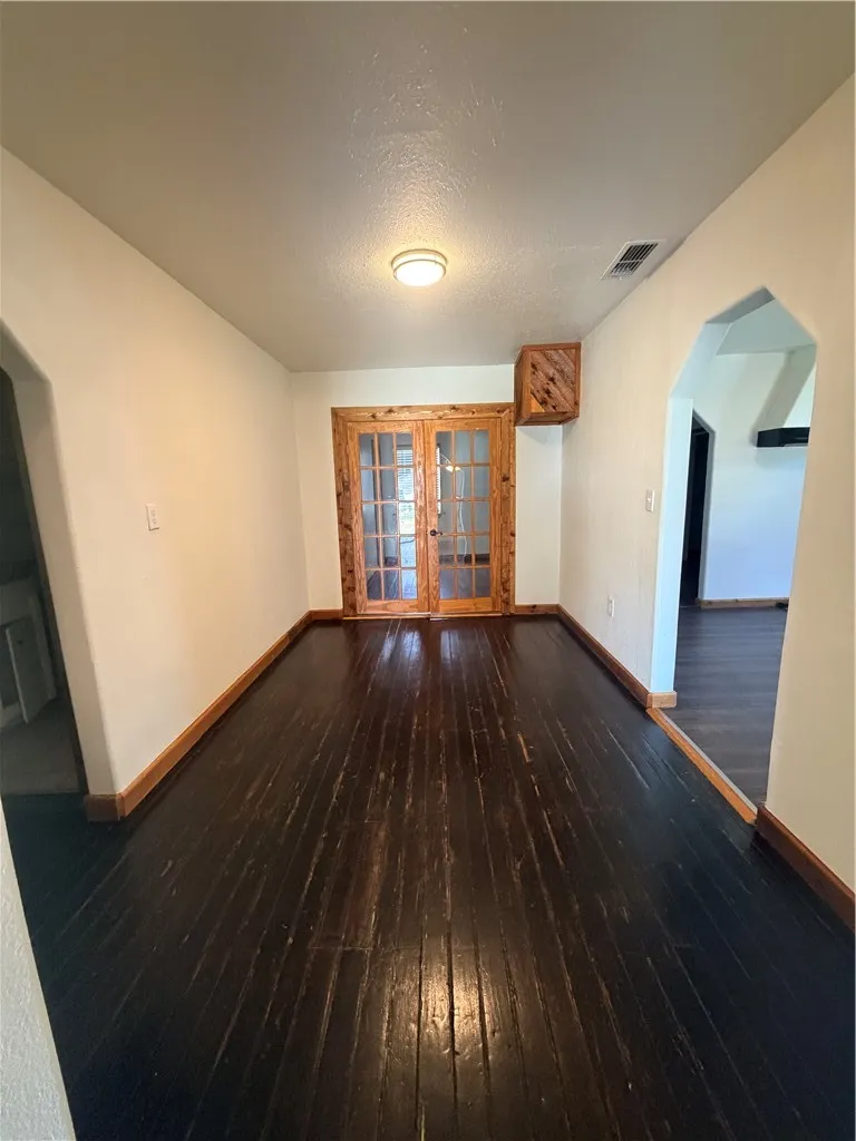 1020 E 5th Street Alice, TX 78332
