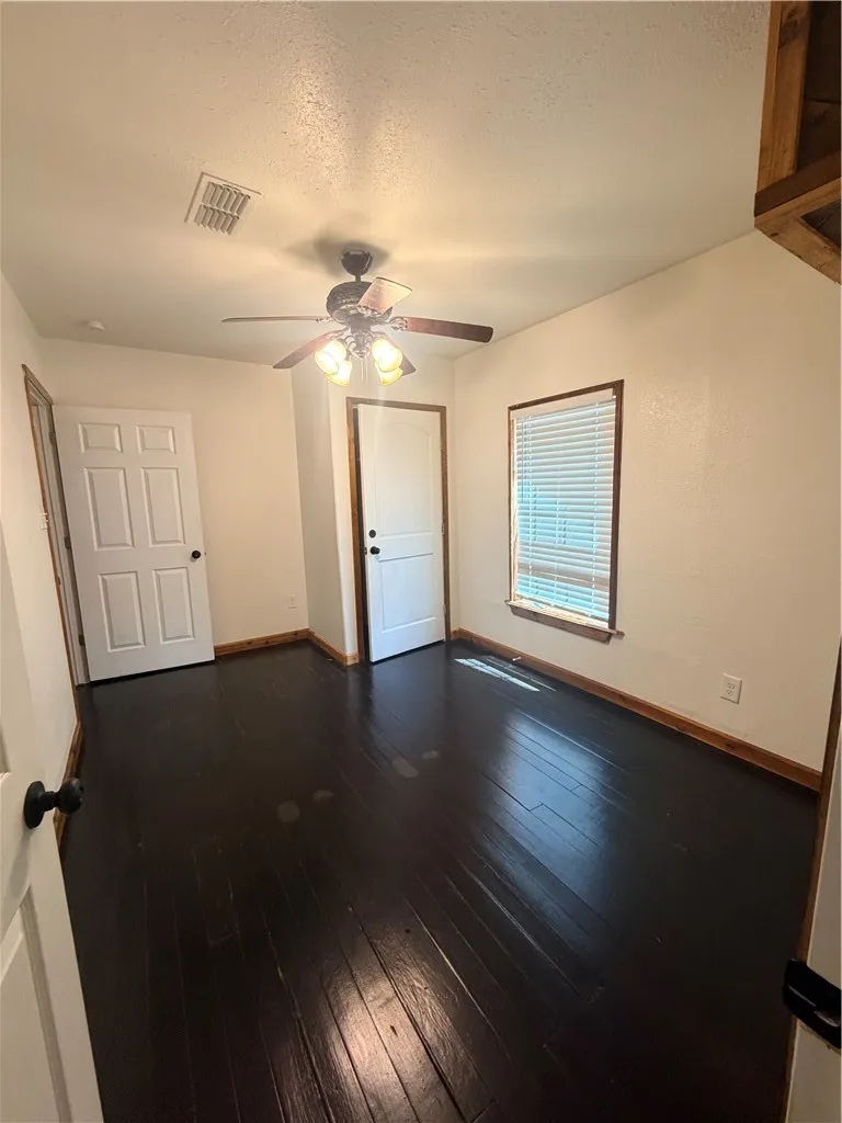 1020 E 5th Street Alice, TX 78332