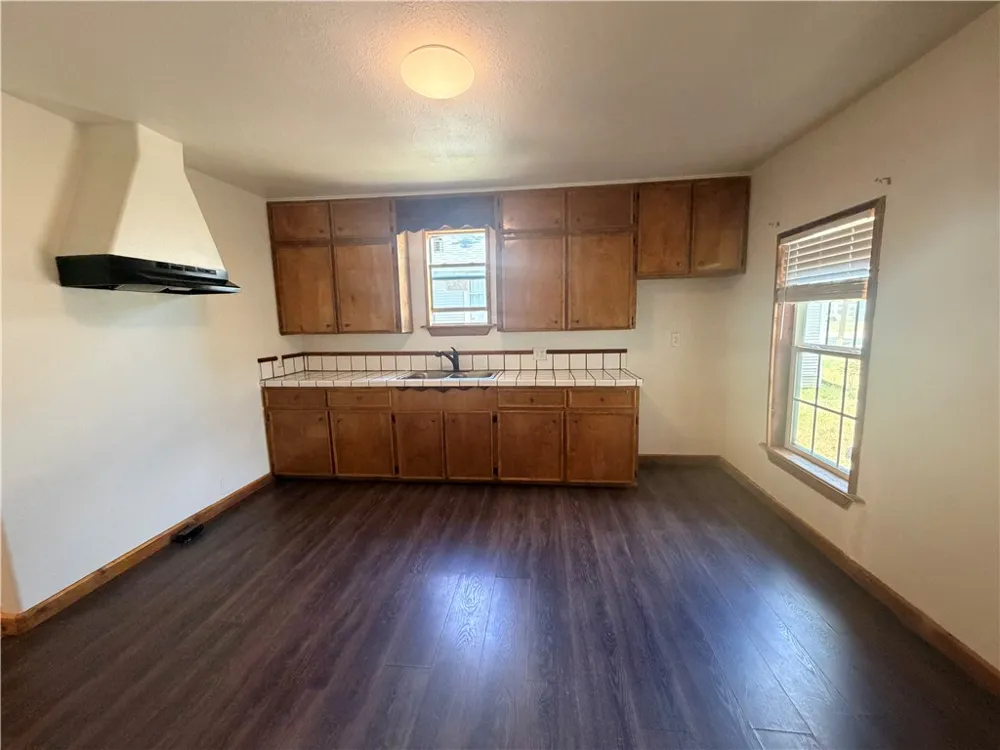 1020 E 5th Street Alice, TX 78332