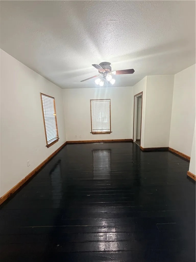 1020 E 5th Street Alice, TX 78332