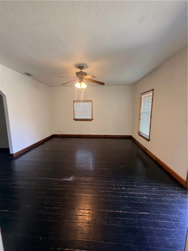 1020 E 5th Street Alice, TX 78332