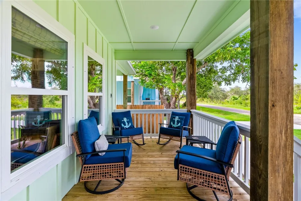 2311 S Bronte Street Rockport, TX 78382