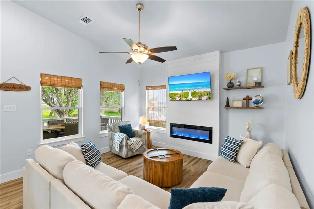 2311 S Bronte Street Rockport, TX 78382