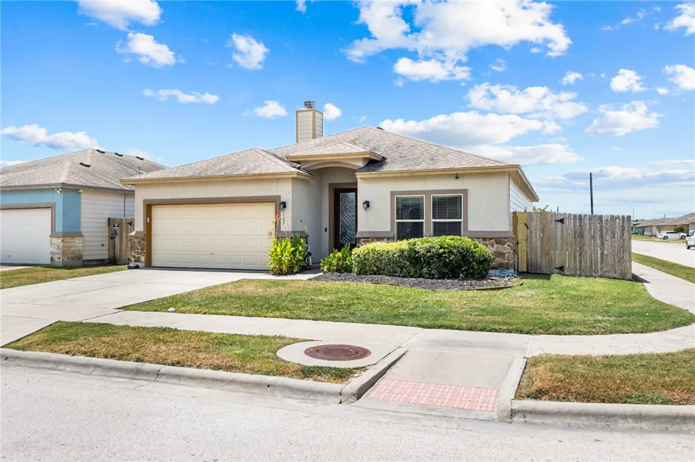 7605 Sable Creek Drive Corpus Christi, TX 78414