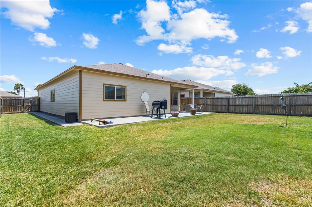 7605 Sable Creek Drive Corpus Christi, TX 78414