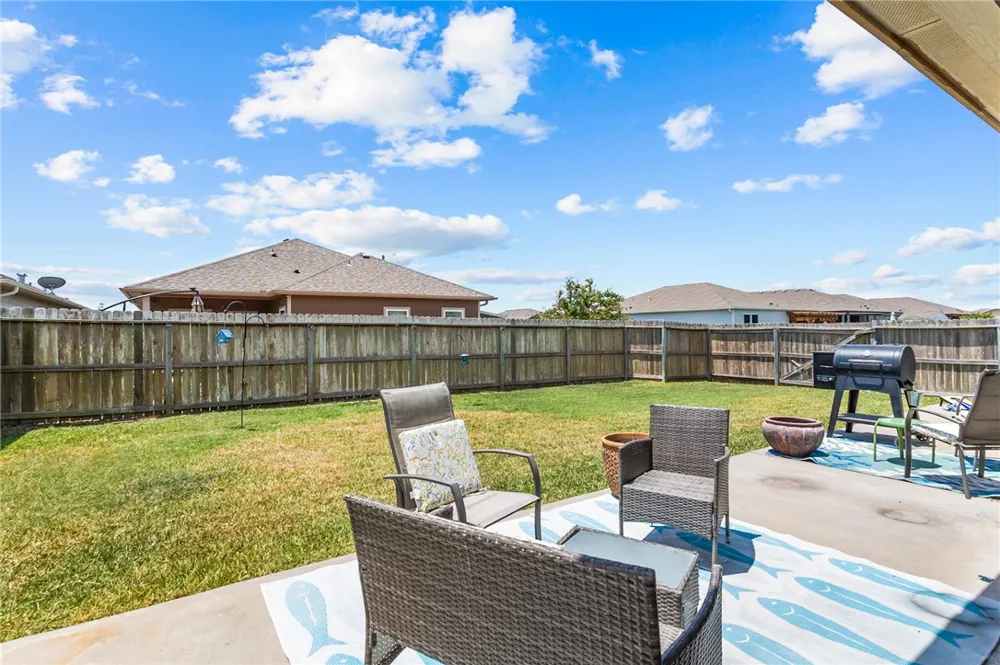 7605 Sable Creek Drive Corpus Christi, TX 78414