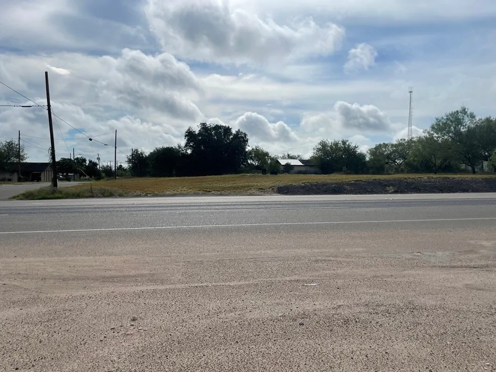 501 S Smith Avenue Hebbronville, TX 78361