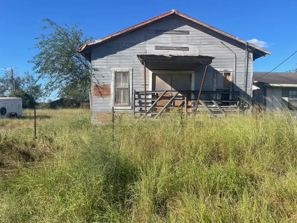 112 W Draper Street Hebbronville, TX 78361