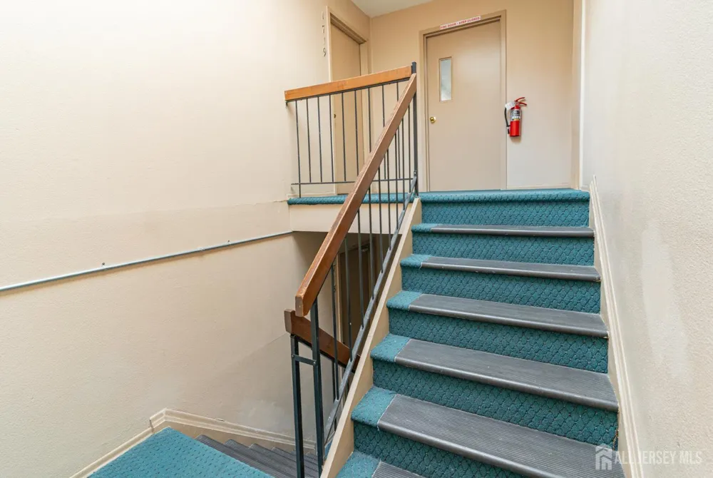 1719 Raspberry Court Edison, NJ 08817