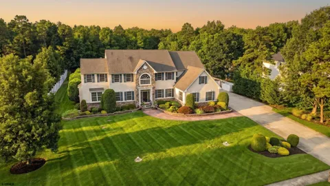 10 Marshall Drive