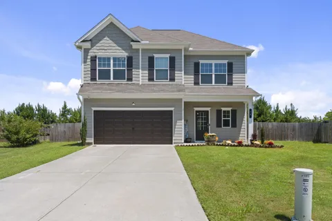 16 J Circle Nw