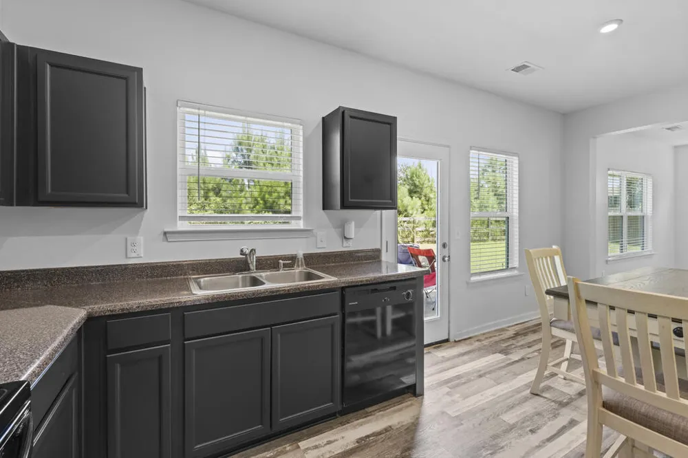 16 J Circle Nw Adairsville, GA 30103