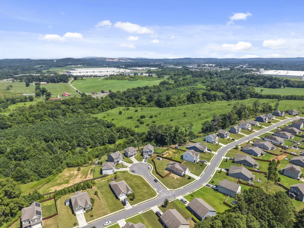 16 J Circle Nw Adairsville, GA 30103