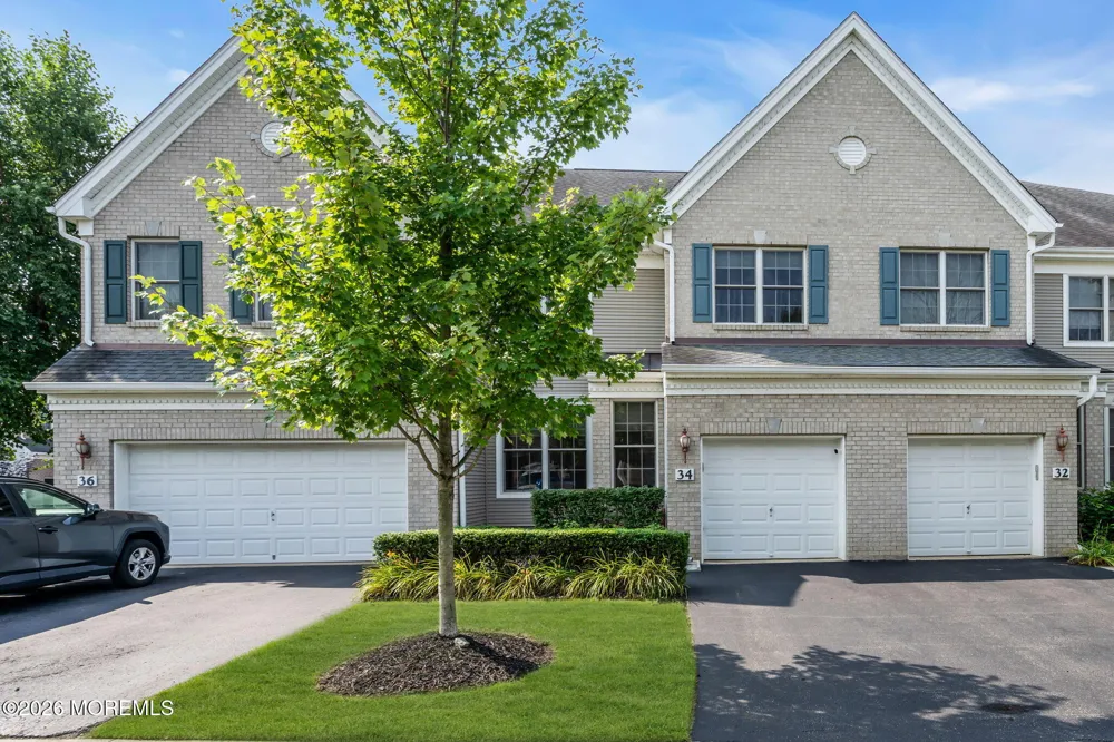 34 Chatsworth Road Manalapan, NJ 07726
