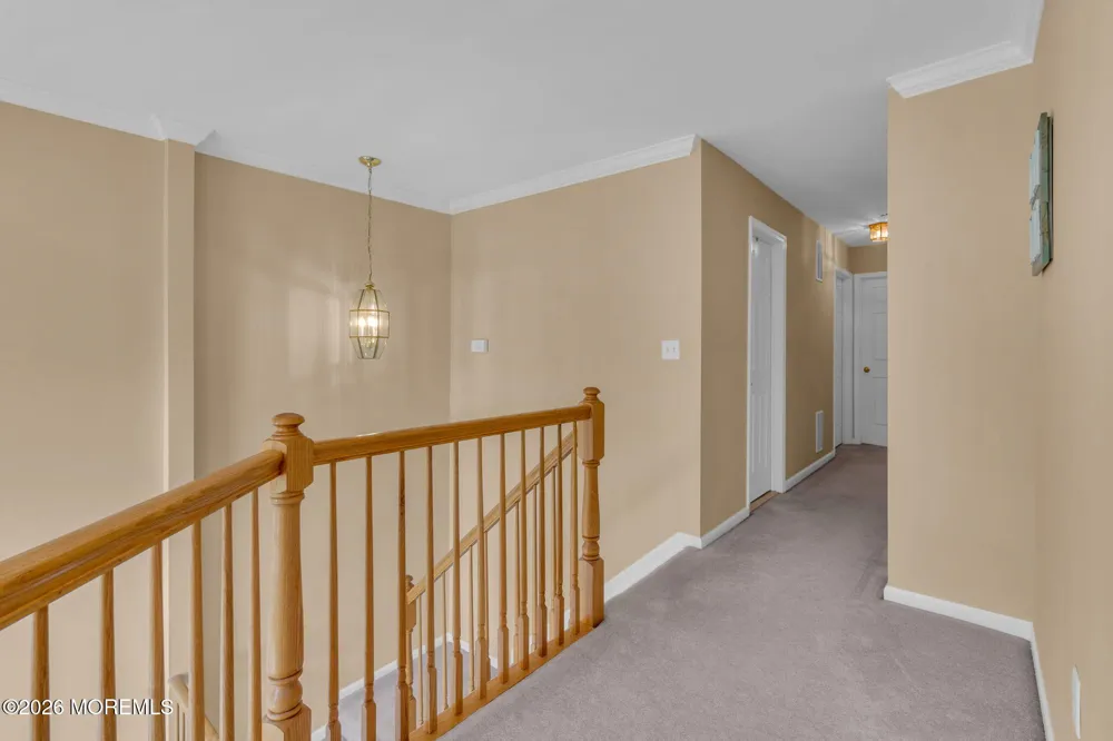 34 Chatsworth Road Manalapan, NJ 07726