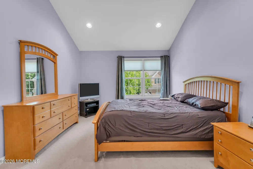34 Chatsworth Road Manalapan, NJ 07726