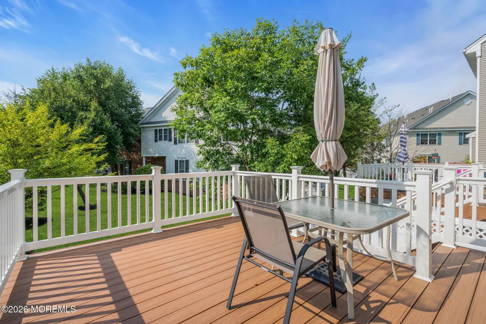 34 Chatsworth Road Manalapan, NJ 07726