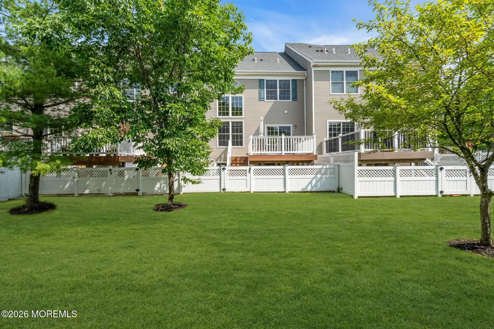 34 Chatsworth Road Manalapan, NJ 07726