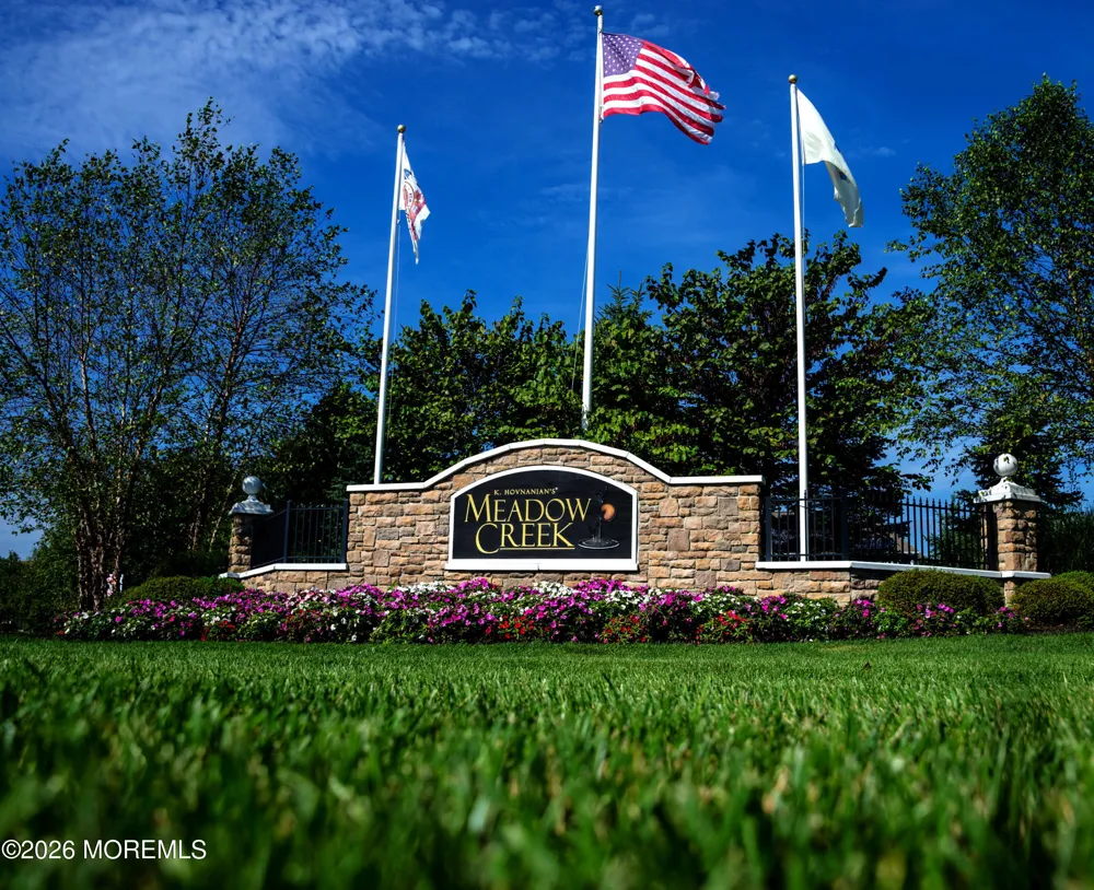 34 Chatsworth Road Manalapan, NJ 07726