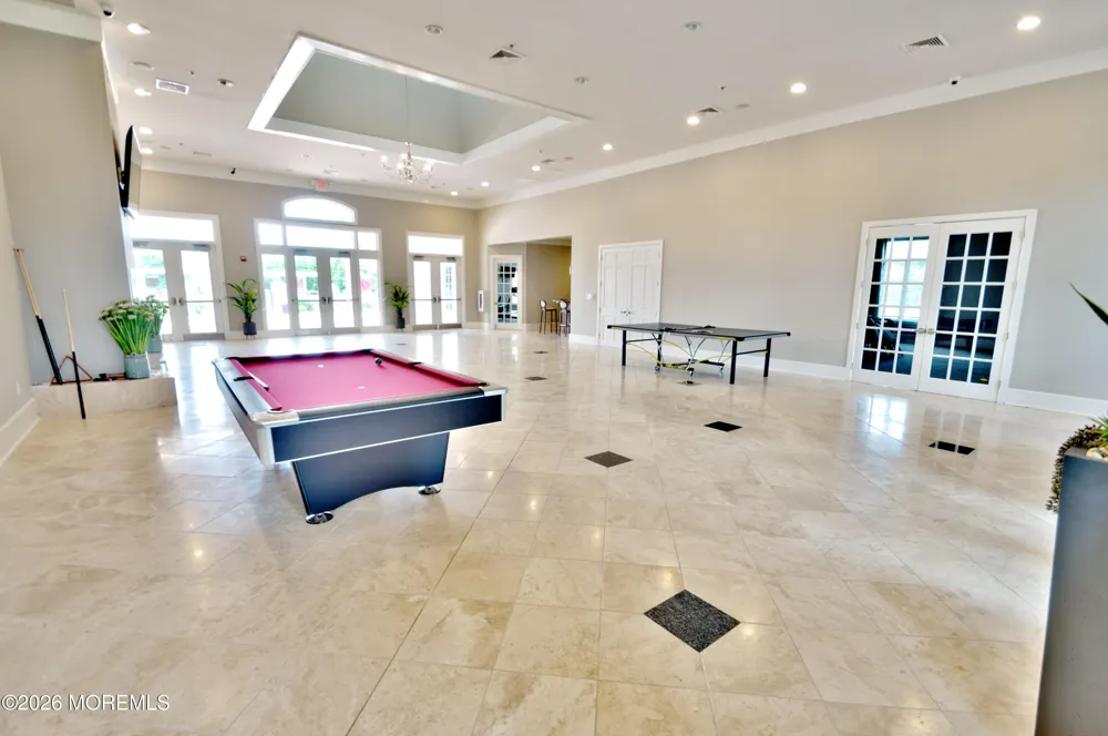 34 Chatsworth Road Manalapan, NJ 07726