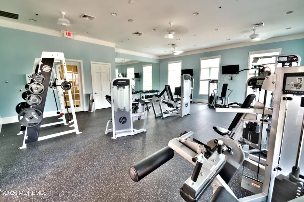34 Chatsworth Road Manalapan, NJ 07726