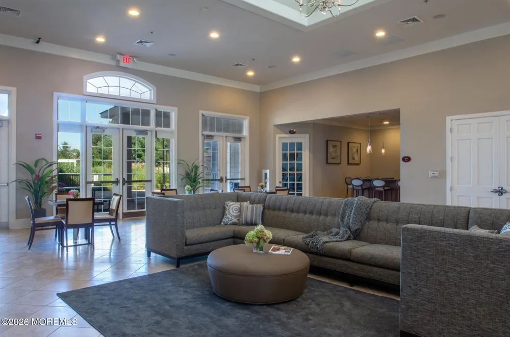 34 Chatsworth Road Manalapan, NJ 07726
