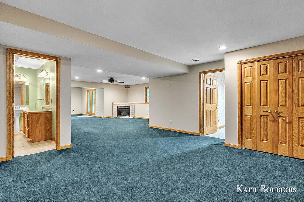 5180 Brookestone Drive NE Courtland Township, MI 49341